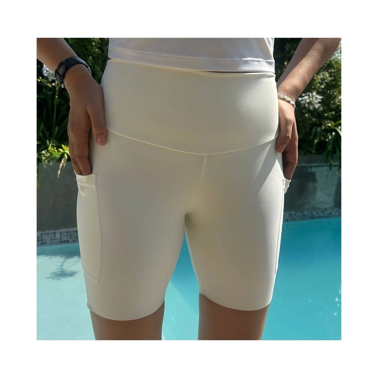 Calzas Running Cortas Con 3 Bolsillos Mujer - Beige